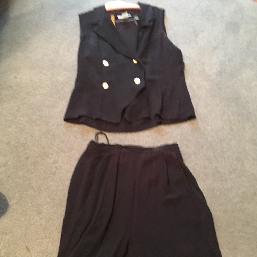 David Hollis Classy Summer top and shorts